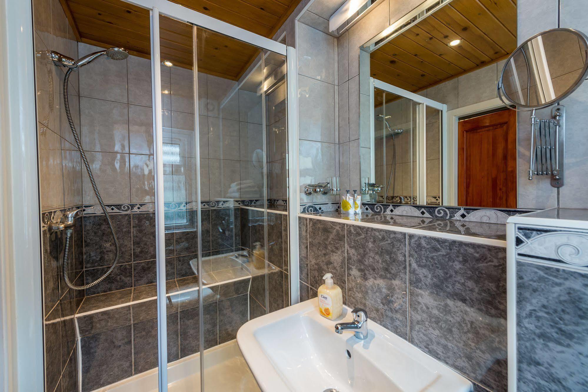 Adria Hotel Londra Dış mekan fotoğraf