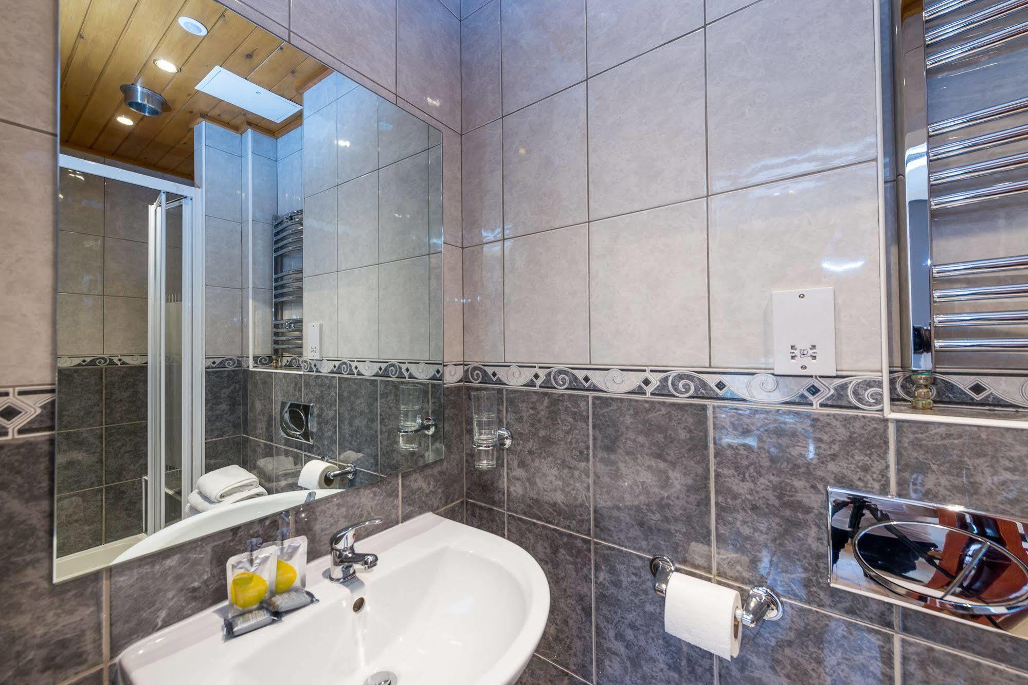 Adria Hotel Londra Dış mekan fotoğraf